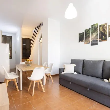 Two 250m From Americas * Playa de las Americas (Tenerife)