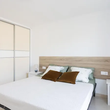 Apartment Two 250m From Americas Playa de las Americas (Tenerife)