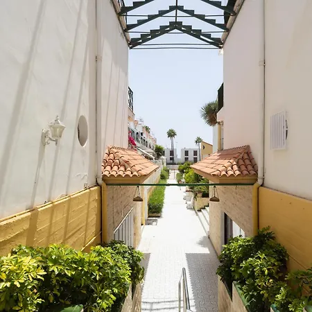 Apartment Two 250m From Americas Playa de las Americas (Tenerife)